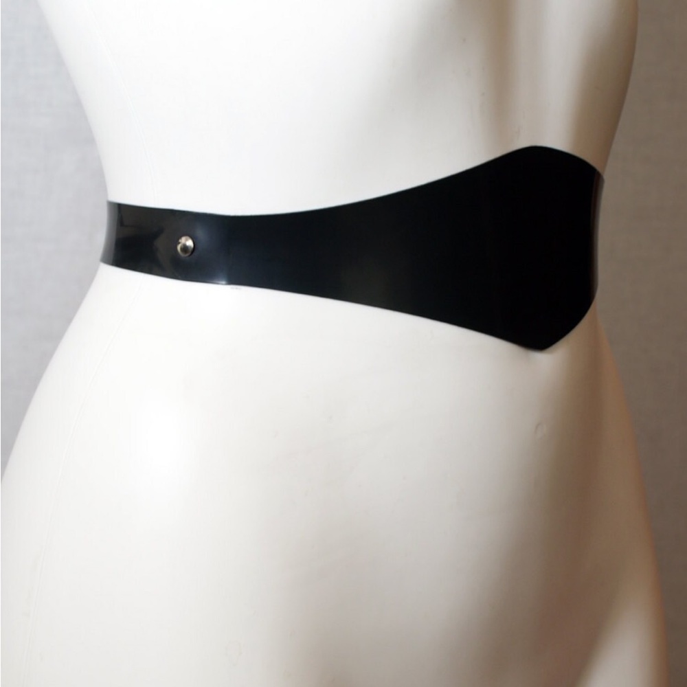 *WHITE* Heavy Rubber Shaped Latex Belt - Picture 5 of 12